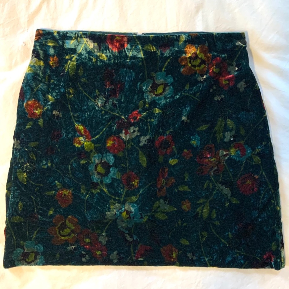 Loft crushed velvet skirt, size 12